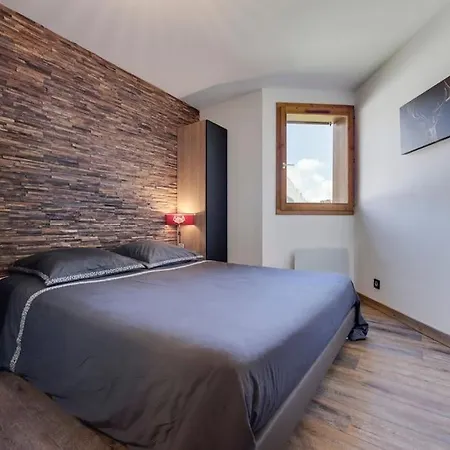 Cristalinnes Tres Bel Trois Tres Jolie Vue Apartment *