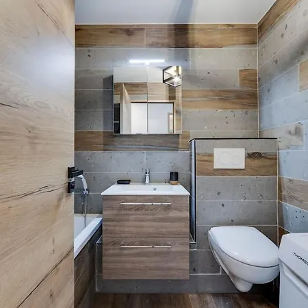 Cristalinnes Tres Bel Trois Tres Jolie Vue Apartment *
